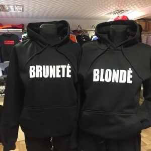 Džemperis: Blondė- Brunetė