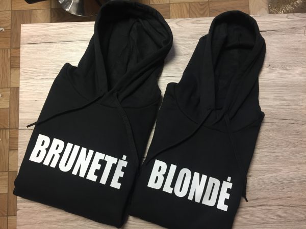 Džemperis: Blondė- Brunetė