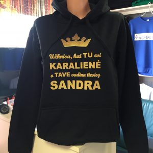 Džemperis: Užknisa kai tu esi Karalienė, o tave vadina tavo vardu