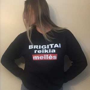 Džemperis: Brigitai reikia meilės