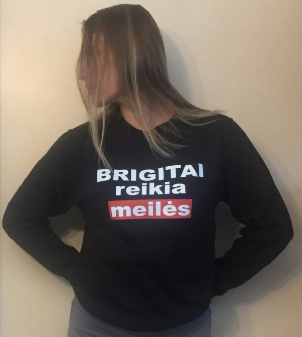 Džemperis: Brigitai reikia meilės