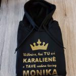 Džemperis: Užknisa kai tu esi Karalienė, o tave vadina tavo vardu