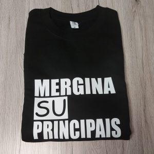 Džemperis: Mergina su prinsipais