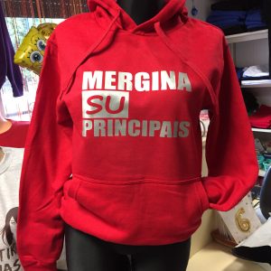 Džemperis: Mergina su principais