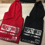 Džemperis: Nepatinku? nueik į kampą ir paverk