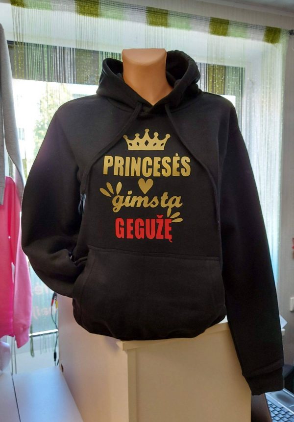 Džemperis: Princesės gimsta gegužę