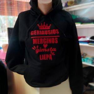 Džemperis: Geriausios gimsta Liepą