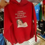 Džemperis: Aš žinoma galiu būti normali, bet kam taip nuobodžiai gyventi 