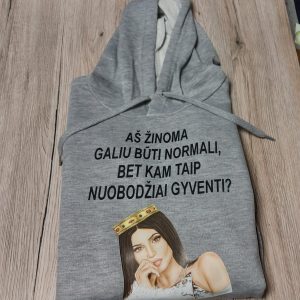 Džemperis: Aš žinoma galiu būti normali