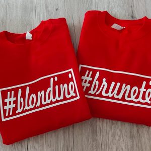 Džemperis: Brunetė-blondinė