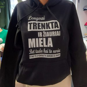 Džemperis: Lengvai trenkta ir žiauriai miela 