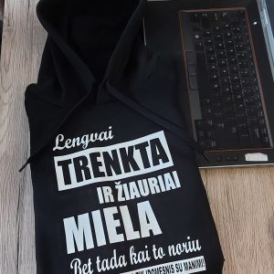 Džemperis: Lengvai trenkta ir žiauriai miela 