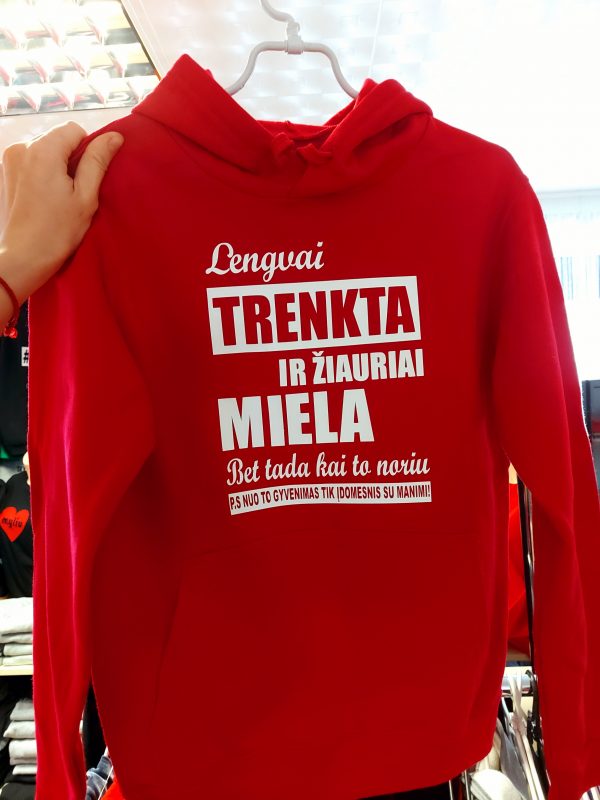 Džemperis: Lengvai trenkta ir žiauriai miela 