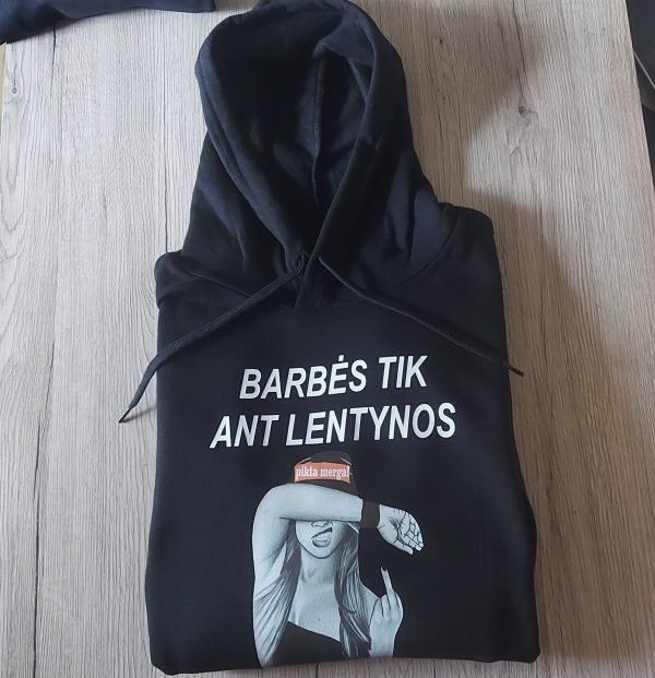 Džemperis: Barbės tik ant lentynos