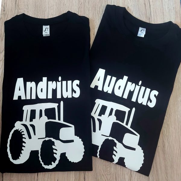 Marškinėliai: Traktorius su vardu Marškinėliai: Traktorius su vardu