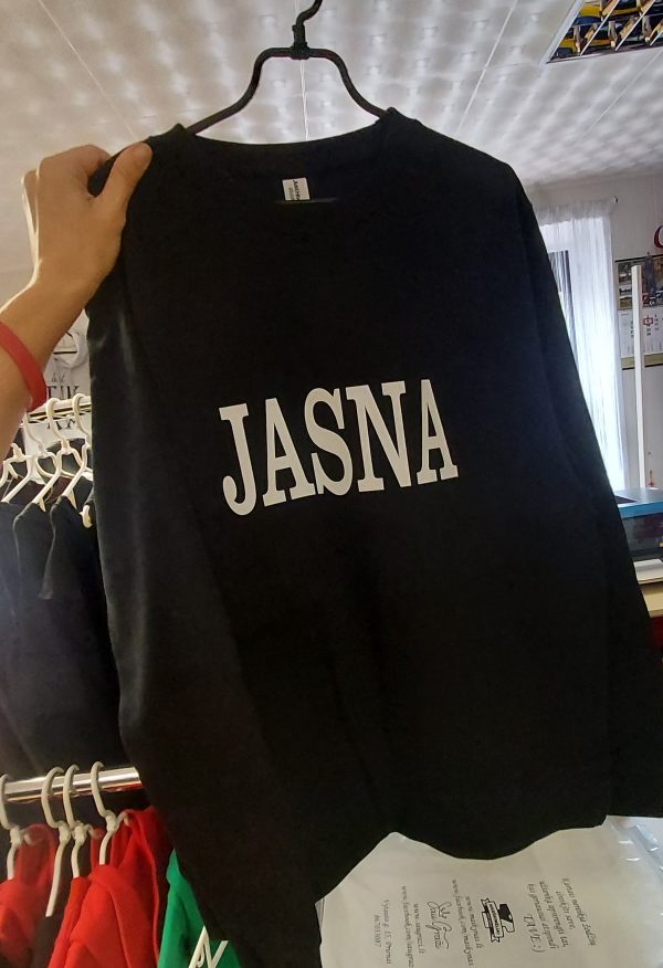Džemperis: Jasna