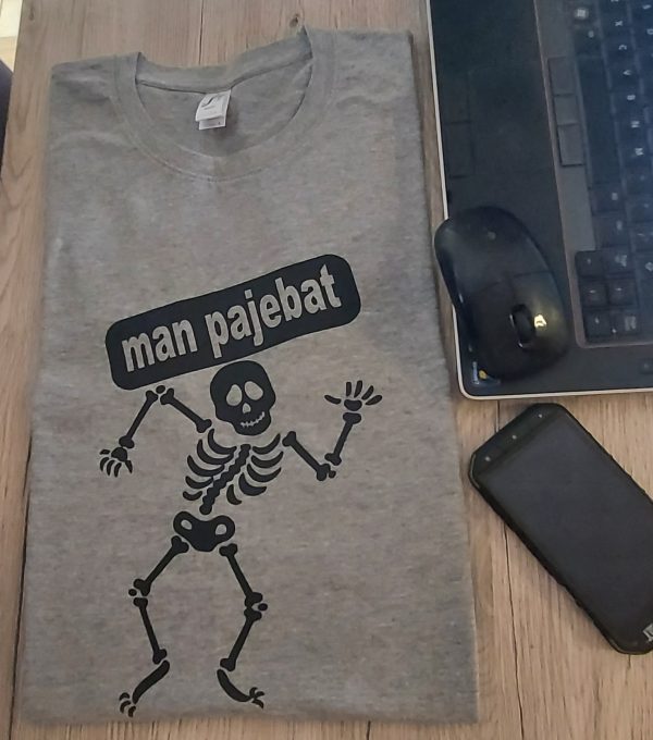 Marškinėliai: Man pajebat su skeletu