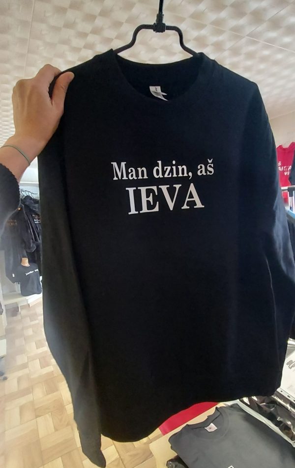 Džemperis: Man dzin aš Ieva (bet koks vardas)  