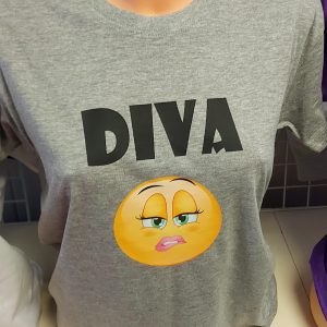 Marškinėliai: Diva su emoji veiduku