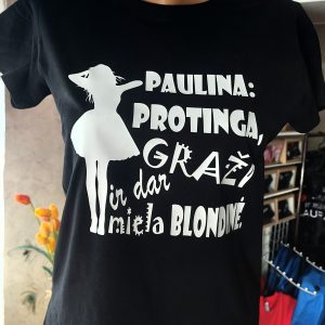 Paulina protinga graži ir dar miela blondinė marškinėliai