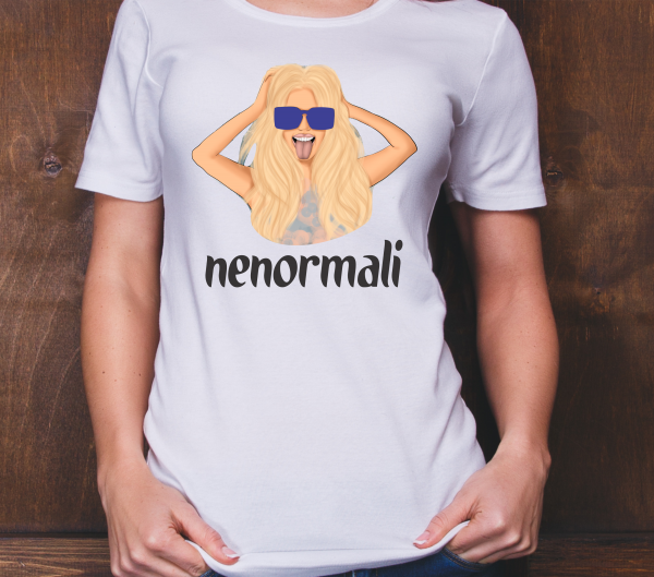 Marškinėliai: Nenormali su blondinės paveikslėliu 