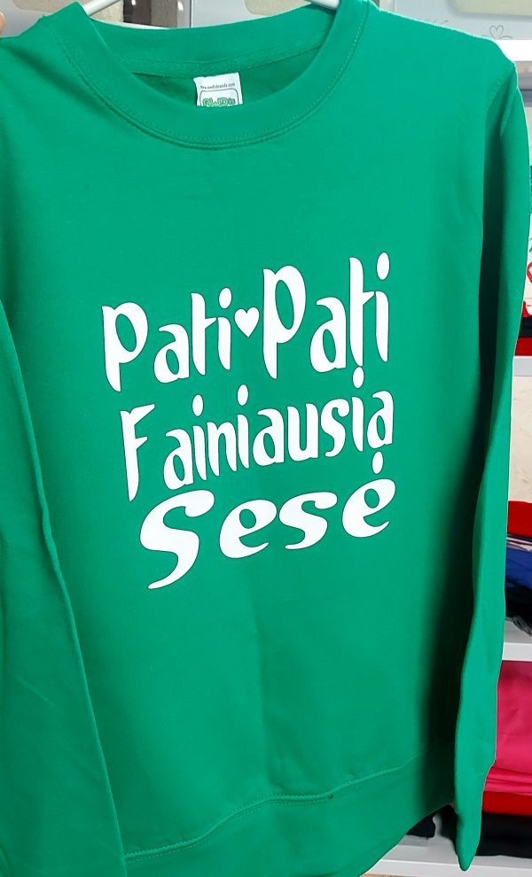 Džemperis: Pati pati fainiausia sesė