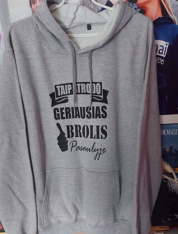 Džemperis: Taip atrodo geriausias brolis  