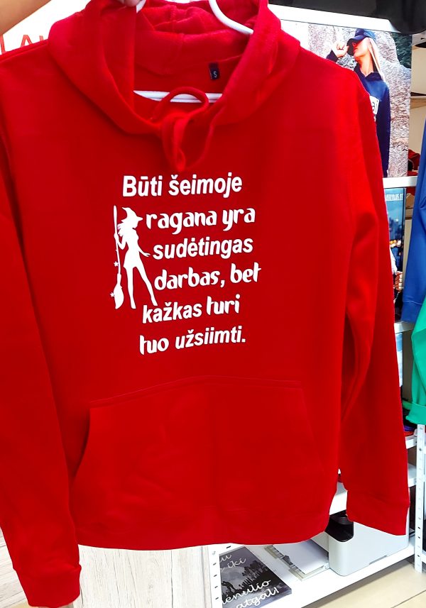 Džemperis: Būti šeimoje ragana yra sudėtingas procesas, bet kažkas turi tuo užsiimti 