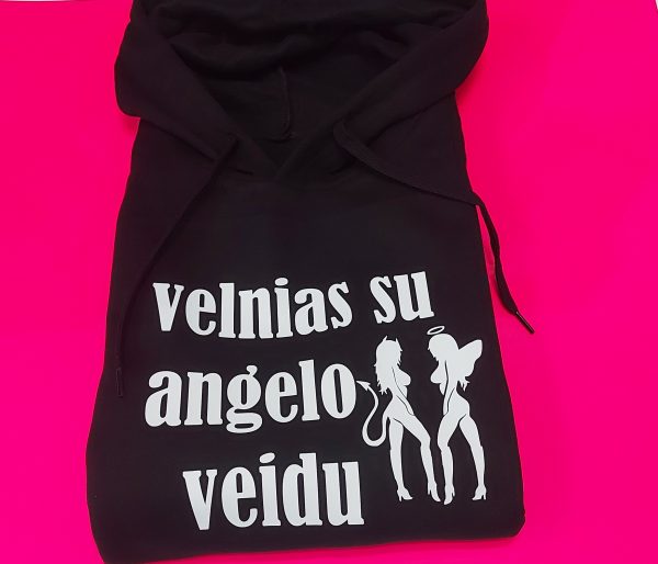 Džemperis: Velnias su angelo veidu